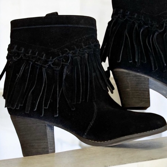 Sbicca “hard to find” BLACK Suede Macramé Fringe Boot. Vintage - Picture 5 of 16